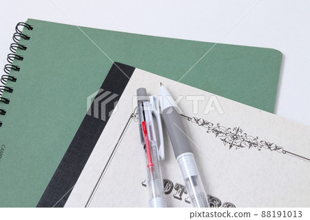 Notebook, pen, ballpoint pen, memo, stationery, business, school, notepad, study, stationery, education 88191013
