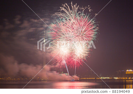 Night view of the New Year fireworks over Macau Tower Night view of the New Year fireworks over Macau Tower 88194049