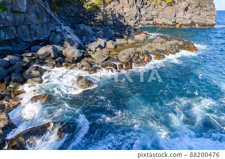 (Shizuoka Prefecture) A magnificent view of the rippling Jogasaki coast and the vast ocean (Shizuoka Prefecture) A magnificent view of the rippling Jogasaki coast and the vast ocean 88200476