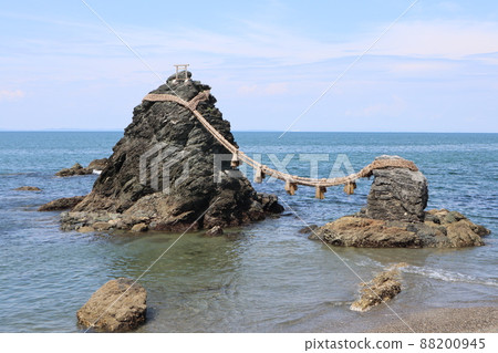 Meotoiwa_Futamiokitama Shrine_Ise Meotoiwa_Futamiokitama Shrine_Ise 88200945