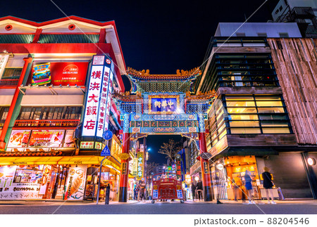 日本橫濱市容橫濱中華街Zenrinmon(夜景)= 3月14日 日本橫濱市容橫濱中華街Zenrinmon(夜景)= 3月14日 88204546