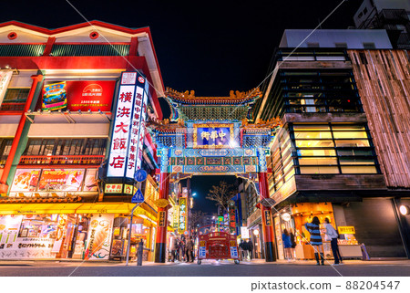 日本橫濱市容橫濱中華街Zenrinmon（夜景）= 3月14日 88204547
