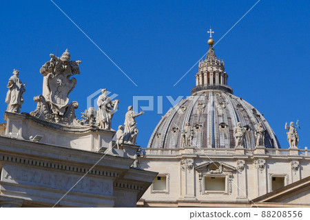 Saint Peter's Square, Vatican.,Rome, 03.20.2021, Basilica of Saint Peter, The grandiose square in Saint Peter's Square, Vatican.,Rome, 03.20.2021, Basilica of Saint Peter, The grandiose square in 88208556