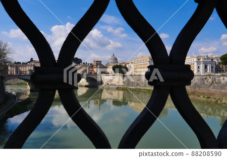 Saint Peter's Square, Vatican.,Rome, 03.20.2021, Basilica of Saint Peter, The grandiose square in Saint Peter's Square, Vatican.,Rome, 03.20.2021, Basilica of Saint Peter, The grandiose square in 88208590