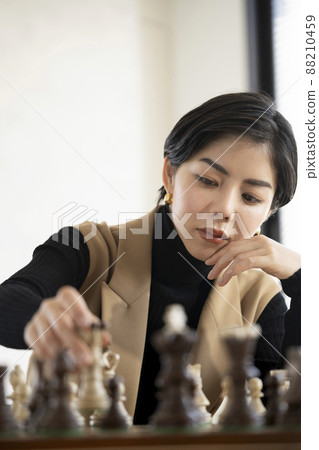 移動棋子的女人 88210459