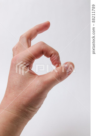 Hands, nails, skin, left hand, people, fingers, joints, body parts, parts, body parts, people 88211789