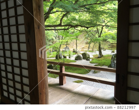 The stone garden of Komyozenji Temple in Dazaifu The stone garden of Komyozenji Temple in Dazaifu 88212997