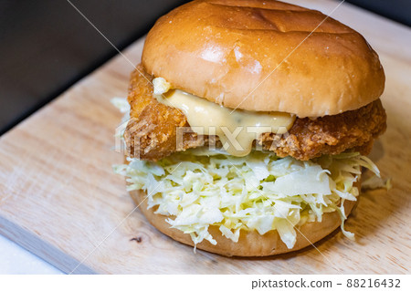 Fried chicken burger, Chicken burger with cabbage Fried chicken burger, Chicken burger with cabbage 88216432