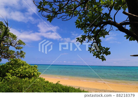 Plain beach at the northernmost tip of Ishigaki Island Plain beach at the northernmost tip of Ishigaki Island 88218379