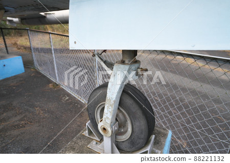 Front wheel of F104J fighter placed at the site of Kyoyama Ropeway Amusement Park 1 Kita-ku, Okayama City, Okayama Prefecture Front wheel of F104J fighter placed at the site of Kyoyama Ropeway Amusement Park 1 Kita-ku, Okayama City, Okayama Prefecture 88221132