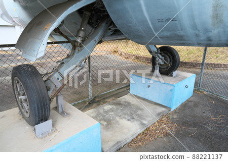 F104J戰鬥機後輪放置在岡山縣岡山市京山索道遊樂園2北區現場 88221137