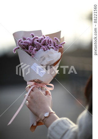 Flower, donny, hand 88221560