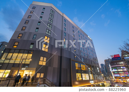 View of Tokyo cityscape in Japan, such as the cityscape in front of Gotanda station View of Tokyo cityscape in Japan, such as the cityscape in front of Gotanda station 88225960