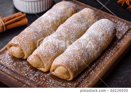 Delicious fresh sweet vertuta with apple. Homemade pastries 88226930