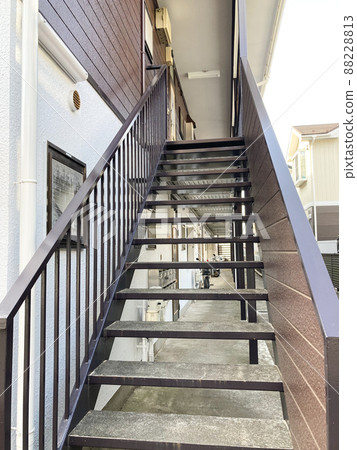 Maintenance apartment stairs 88228813