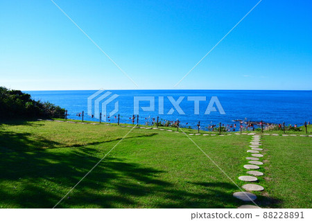 Two Lover's Point (Niigata Prefecture) Two Lover's Point (Niigata Prefecture) 88228891