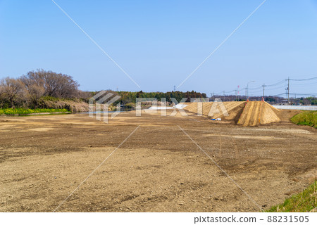 Embankment maintenance Water control measures and embankment construction of riverbed Tokigawa 2022.03 c-1 88231505