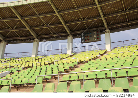 沒有比賽的日子，棒球場的觀眾席 88234984