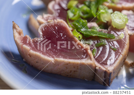 Fresh and delicious bonito flakes Fresh and delicious bonito flakes 88237451