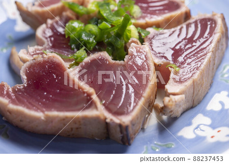 Fresh and delicious bonito flakes Fresh and delicious bonito flakes 88237453