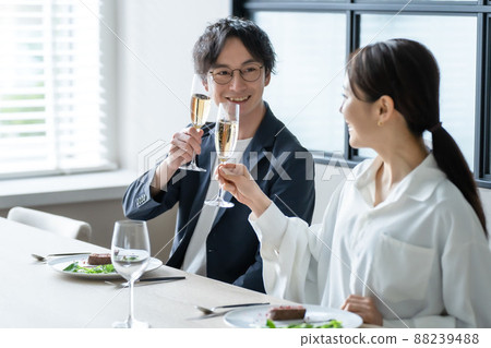 Lunch date couple meal Lunch date couple meal 88239488