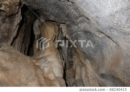 Urai Thong Cave is a cross limestone cave . There are three caves in the mountain, La-ngu district,Satun Province, Thailand 88240415