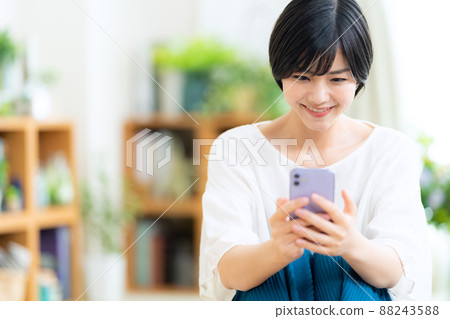 女性智能手機生活新常態 88243588