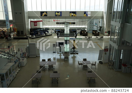 北九州機場在電暈中很安靜 北九州機場在電暈中很安靜 88243724