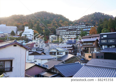 有馬溫泉町和井場山(兵庫縣神戶市) 有馬溫泉町和井場山(兵庫縣神戶市) 88245358