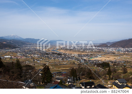 從JR筱之井線的Obasute看善光寺平全景 88247004