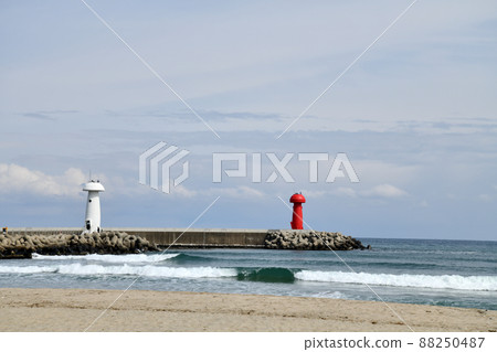 KOREA sea Lighthouse coast scenery nature sandy beach beach horizon whitecaps  88250487