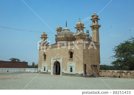 Abbasi Jamia Masjid Qila Mosque built by Nawab Bahawal Khan near to Derawar Fort in Yazman Tehsil, within the Cholistan Desert in Bahawalpur, Pakistan Abbasi Jamia Masjid Qila Mosque built by Nawab Bahawal Khan near to Derawar Fort in Yazman Tehsil, within the Cholistan Desert in Bahawalpur, Pakistan 88251433