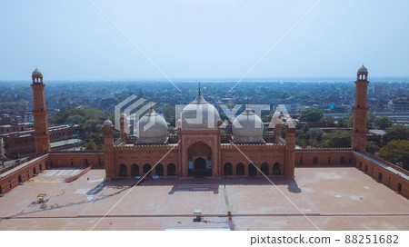 Aerial View to the Badshahi Mughal-era congregational Mosque in Lahore, Punjab province, Pakistan 88251682