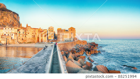 Scenic evening cityscape of Cefalu city. 88251994