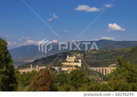 Spoleto castle with aqueduct in Umbria, Italy Spoleto castle with aqueduct in Umbria, Italy 88256295