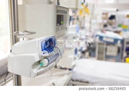 Hospital ward with respirators 88258485