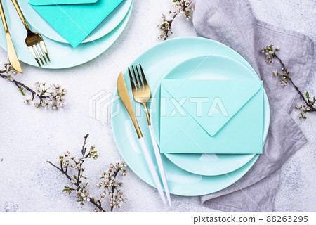 Spring table setting with envelope 88263295