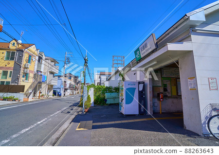 Looking east from Anzen Station on the JR Tsurumi Line in Tsurumi Ward, Yokohama City, Kanagawa Prefecture 88263643