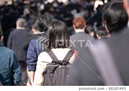 東京通勤風景 2022 年 3 月新宿傳播預防發布 88265493