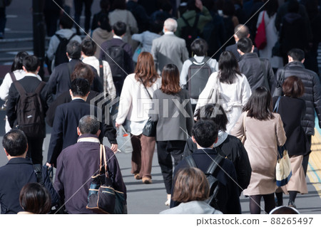 東京通勤風景 2022 年 3 月新宿傳播預防發布 88265497
