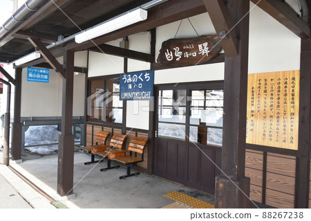 雪國風光 JR東大糸線海口站雪景 88267238