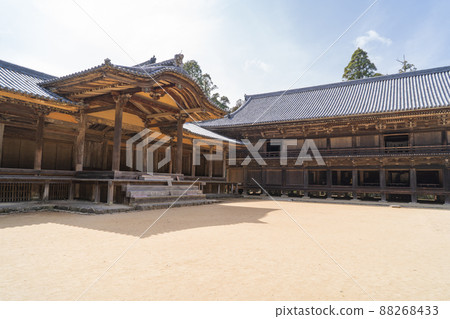 淨行堂（左）和食堂（右）（圓行寺） 88268433