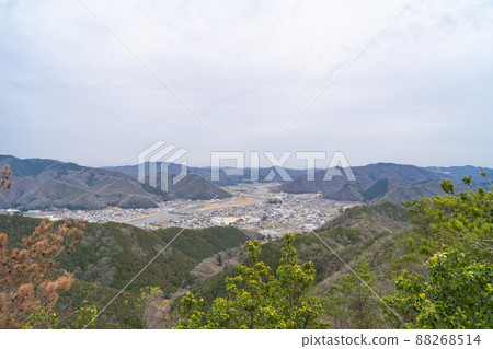 從一本松看到的風景（大鳥山和大觀坊之間）（上郡阿爾卑斯） 88268514
