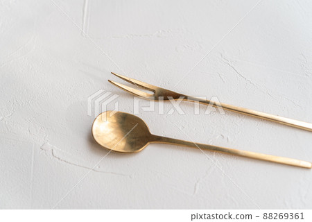 金湯匙和叉子時尚 金湯匙和叉子時尚 88269361