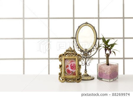 Interior image of windows and tables 88269974