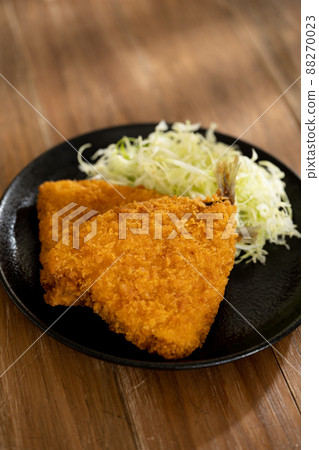 炸竹莢魚 88270023