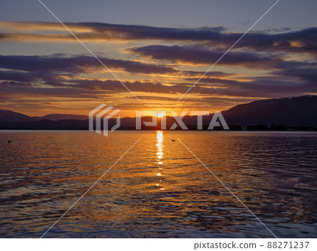 Landscape material: Beautiful dusk of Lake Biwa in Mid-Autumn 88271237
