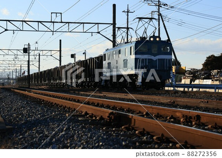 運送石灰石的秩父鐵道貨運列車 運送石灰石的秩父鐵道貨運列車 88272356
