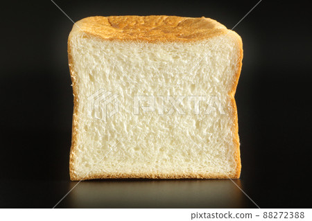 Luxury raw bread (simple black background) Luxury raw bread (simple black background) 88272388