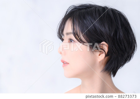 美麗的E線簡介 88273373